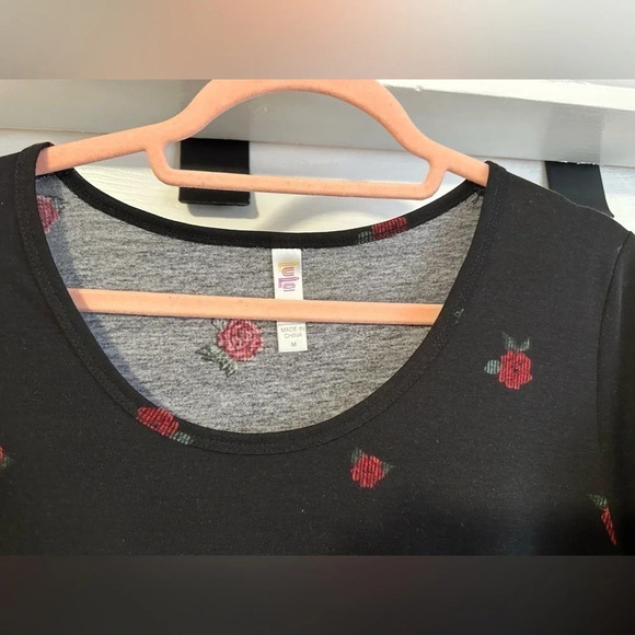 LulaRoe Women's Shirt , Black W/ Red Rose Design - Picture 6 of 7